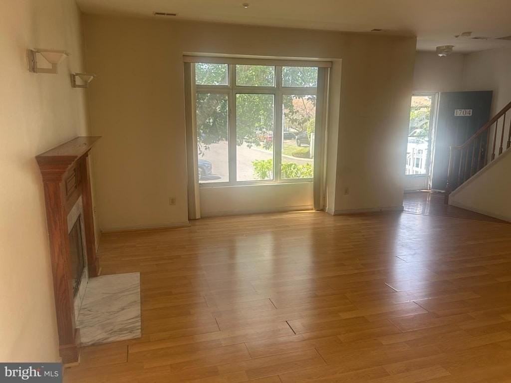1704 Naomis Ct - Photo 3 of 19