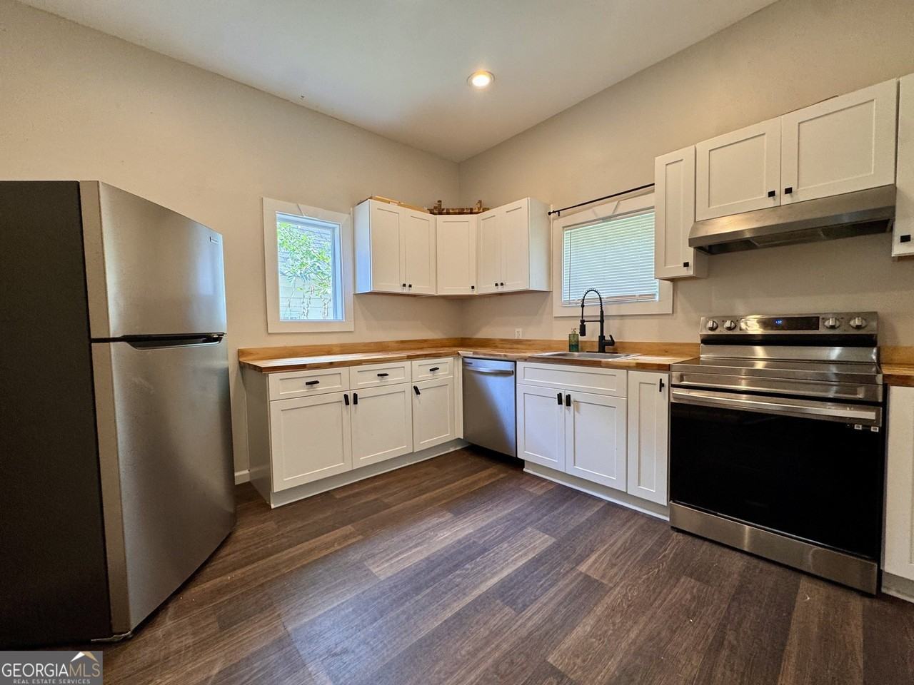 957 Coleman St Sw - Photo 7 of 11