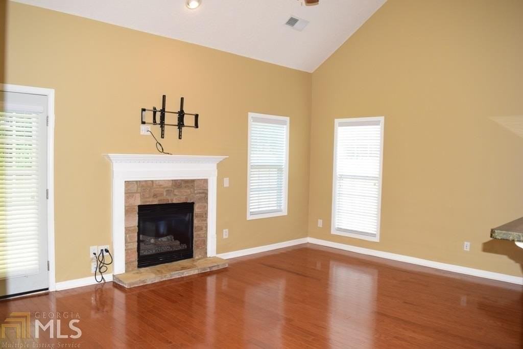 35 Bedford Park Dr - Photo 7 of 29