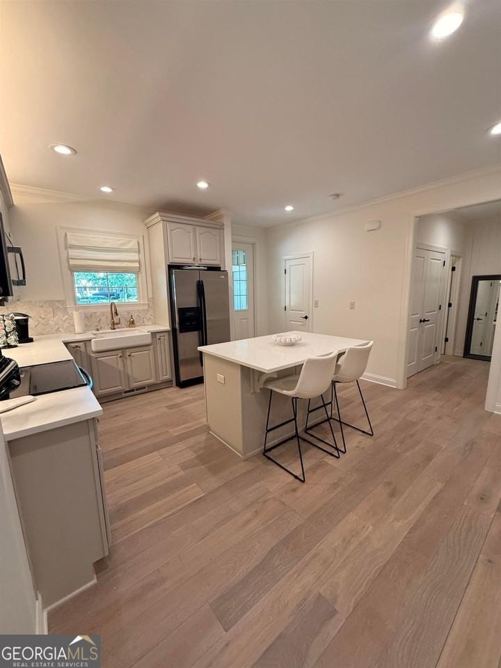 1140 Starboard Dr - Photo 5 of 27