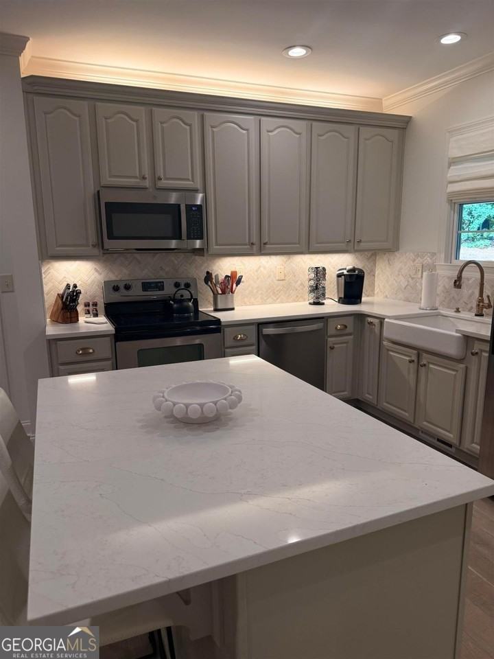 1140 Starboard Dr - Photo 6 of 27