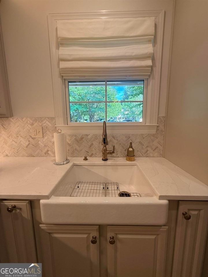 1140 Starboard Dr - Photo 7 of 27