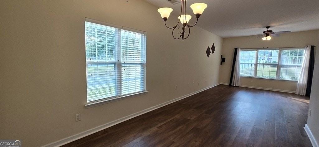 5472 Festival Ave - Photo 6 of 44