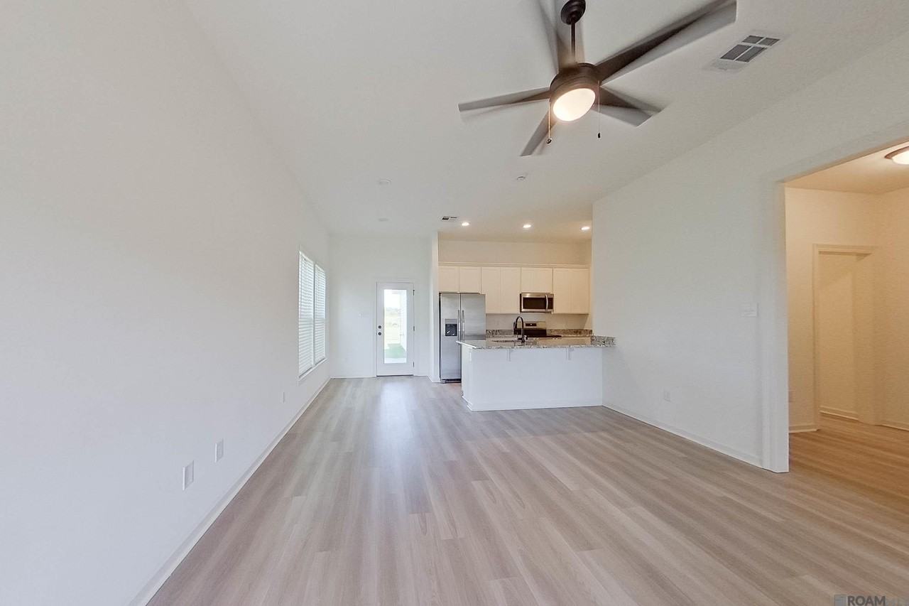 215 Peppercorn Way - Photo 4 of 26