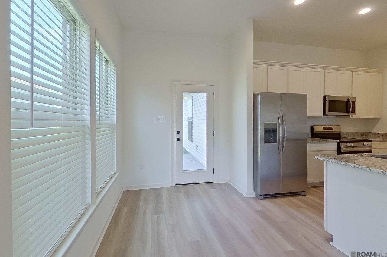 215 Peppercorn Way - Photo 5 of 26