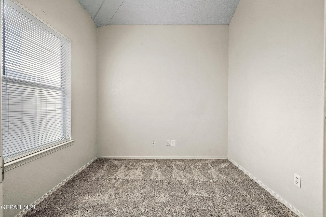 1315 Olga Mapula Dr - Photo 7 of 38