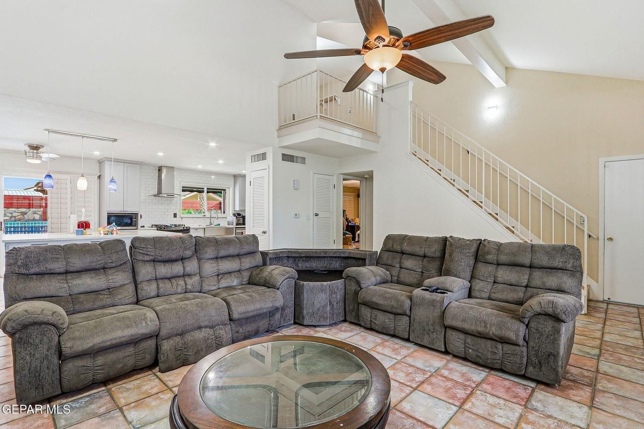 4504 Maj Sprague Ave - Photo 6 of 34