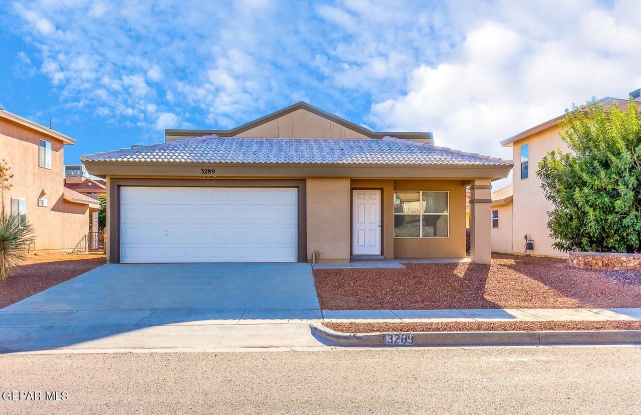 3289 Emerald Point Dr