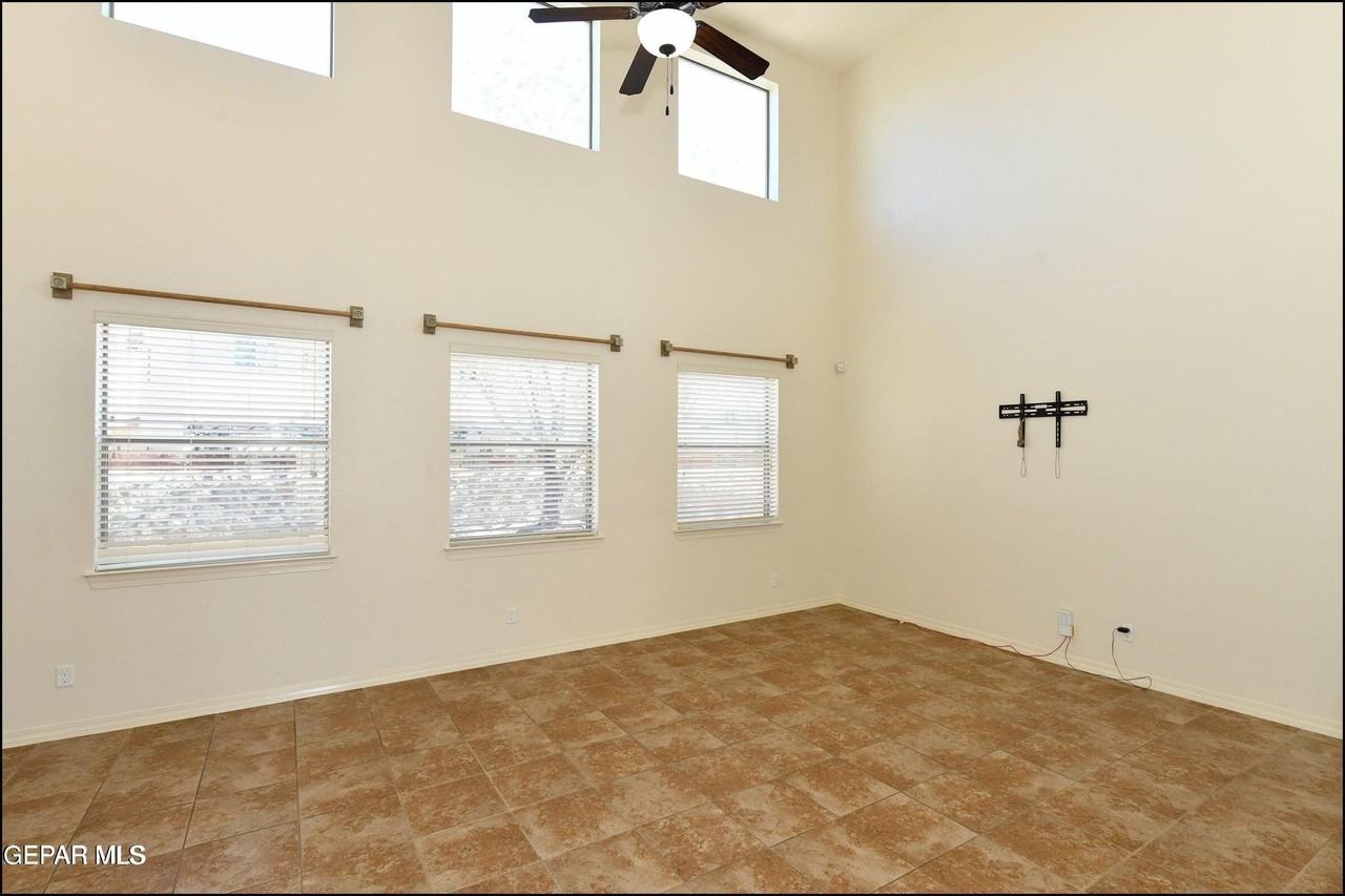 14309 S Cave Ave - Photo 7 of 50