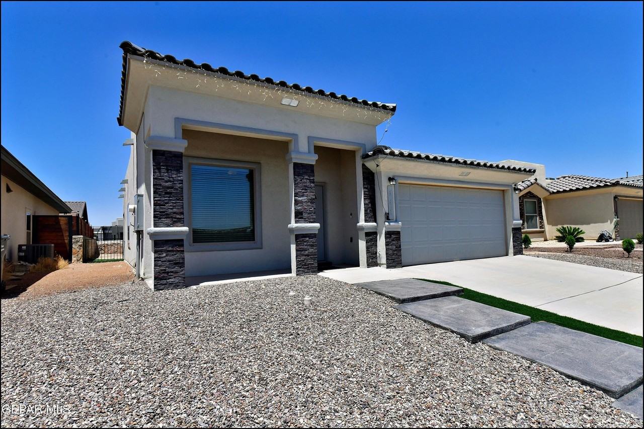 963 Aircoupe Way - Photo 2 of 47