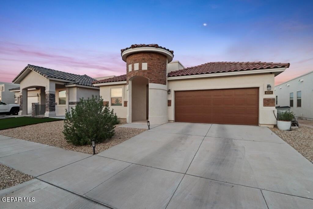 4556 Marisabel Azcarate St - Photo 2 of 41
