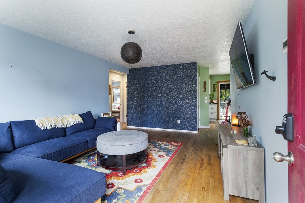 8828 N Hodge Ave #1 - Photo 3 of 25