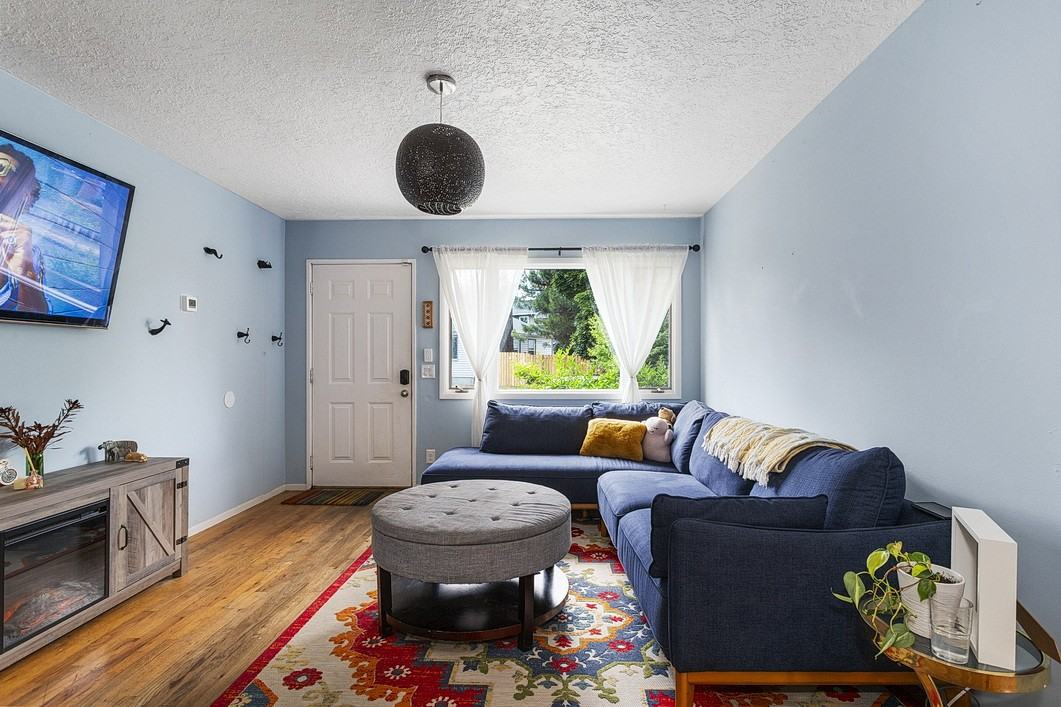 8828 N Hodge Ave #1 - Photo 5 of 25