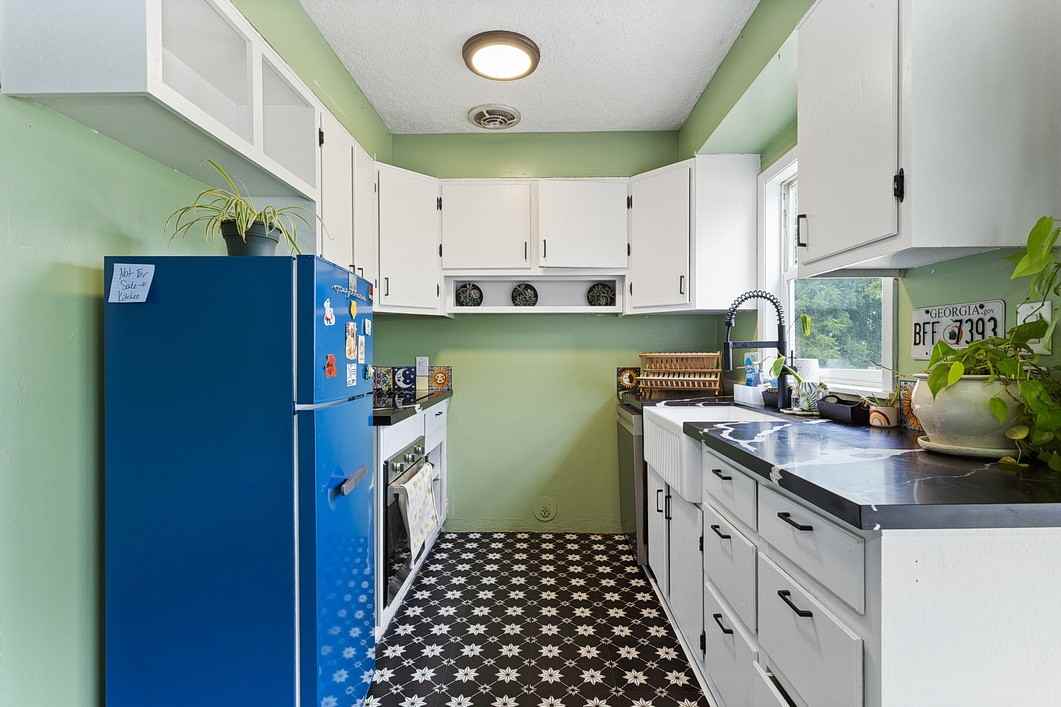 8828 N Hodge Ave #1 - Photo 7 of 25