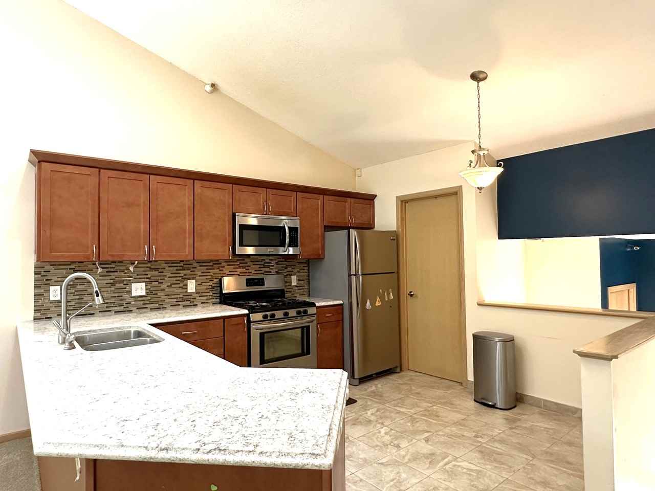 10635 44th Ave N #1 - Photo 4 of 19