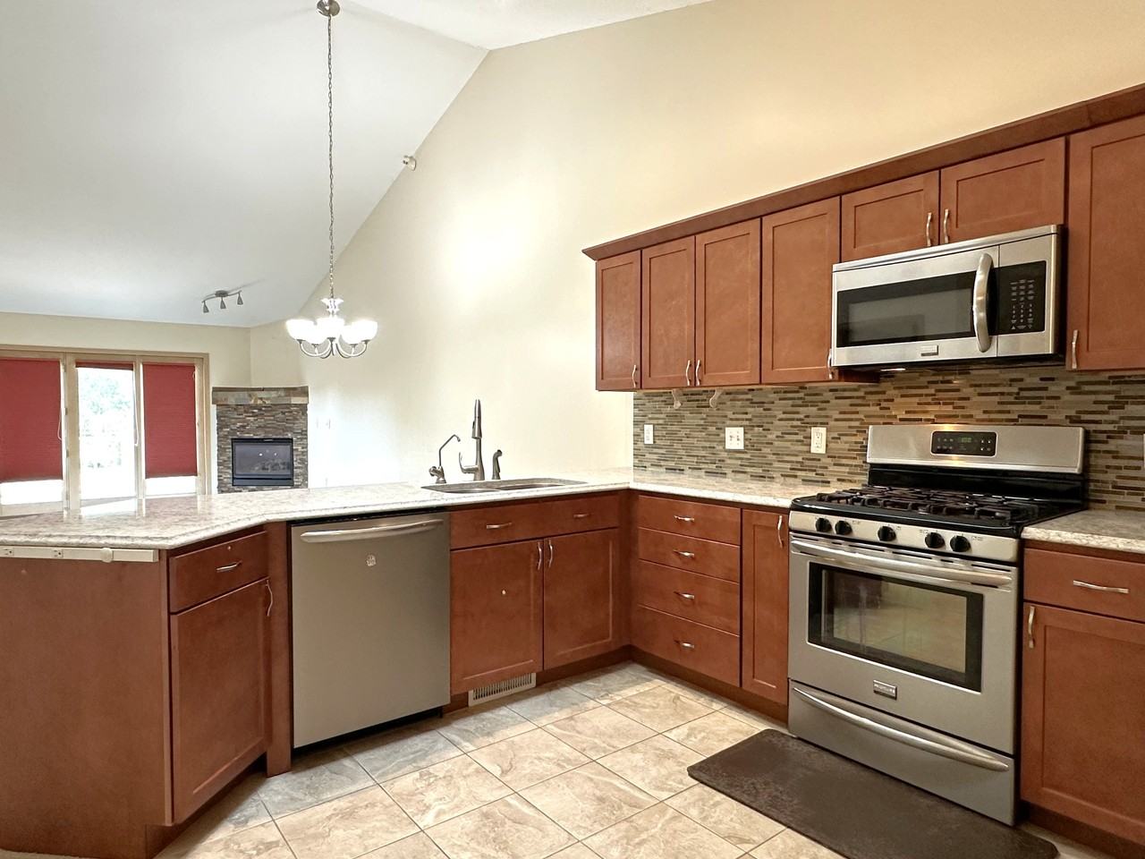 10635 44th Ave N #1 - Photo 5 of 19
