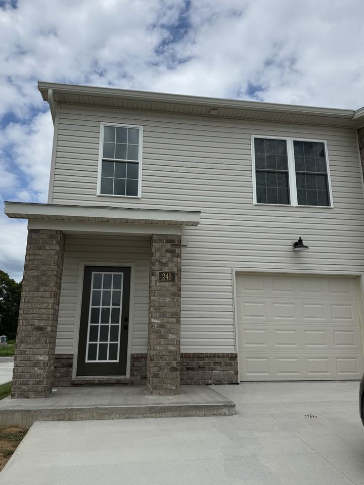 245 Pinehurst Way #245 - Photo 2 of 4
