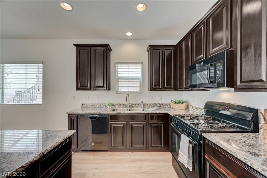 7760 Petite Pillar Ct - Photo 4 of 50