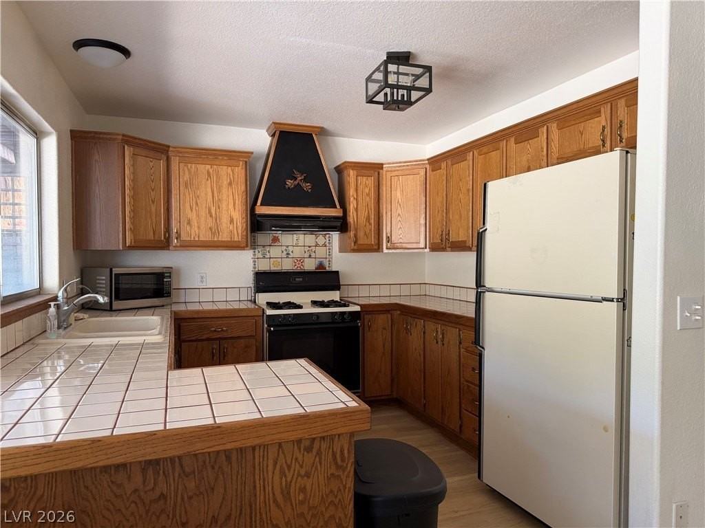 3121 Floral Vista Ave - Photo 4 of 9