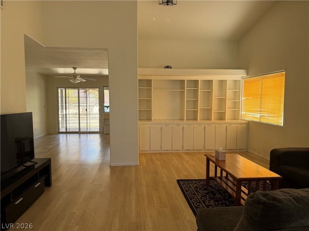 3121 Floral Vista Ave - Photo 2 of 9