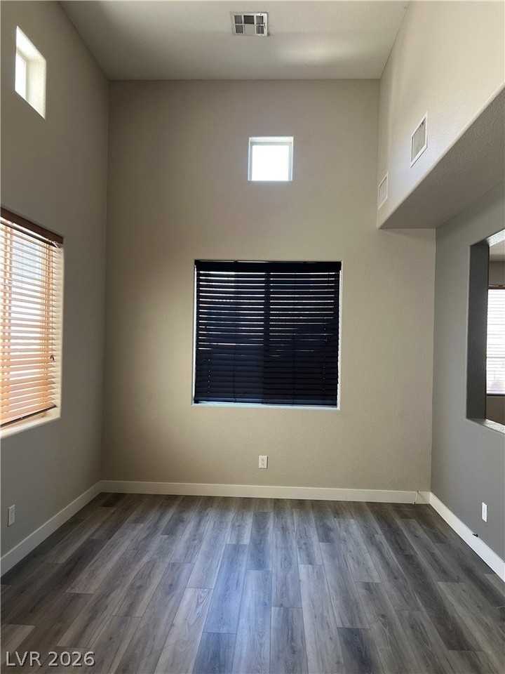 9346 Night Mesa St - Photo 7 of 28