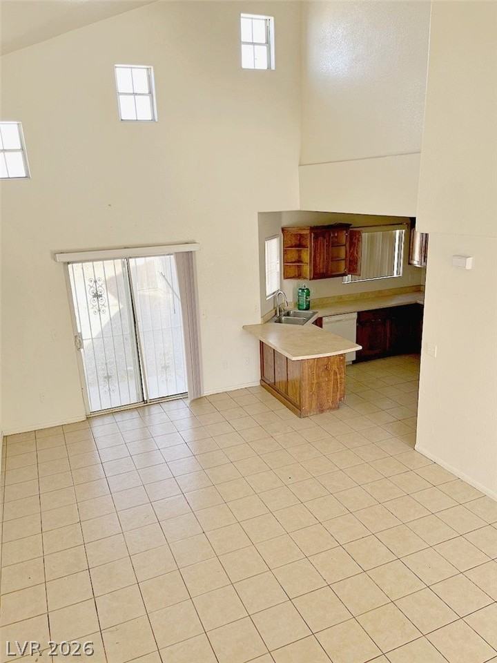 6168 Bluehill Ave #2 - Photo 7 of 23
