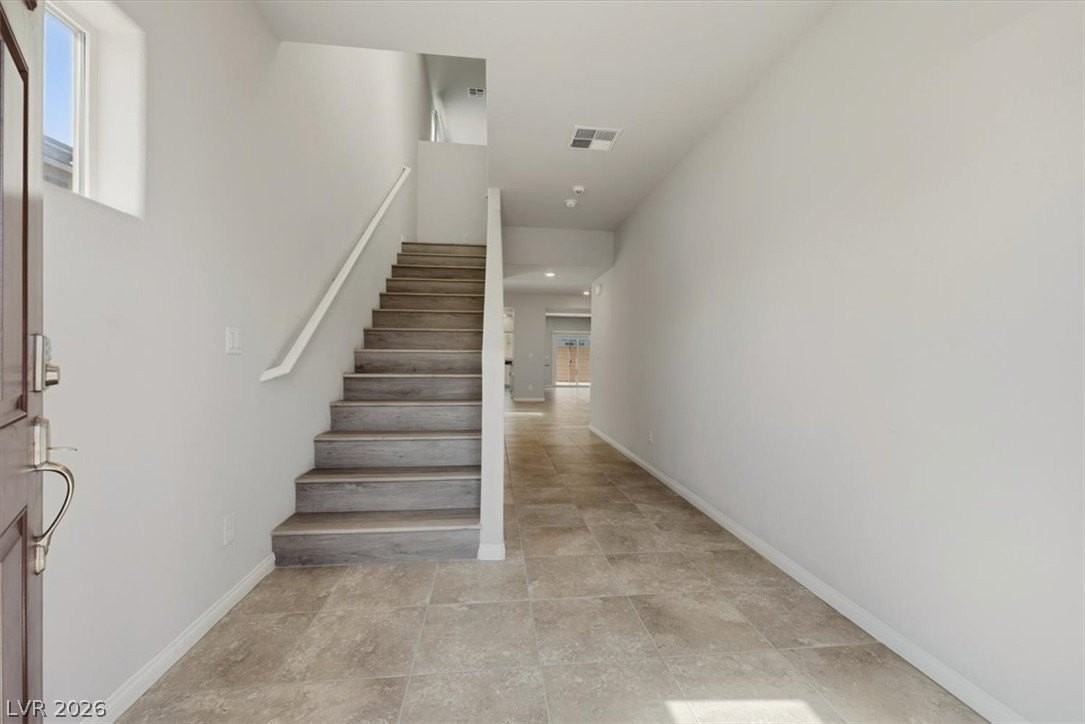 1058 Willow Berry Ave - Photo 2 of 22