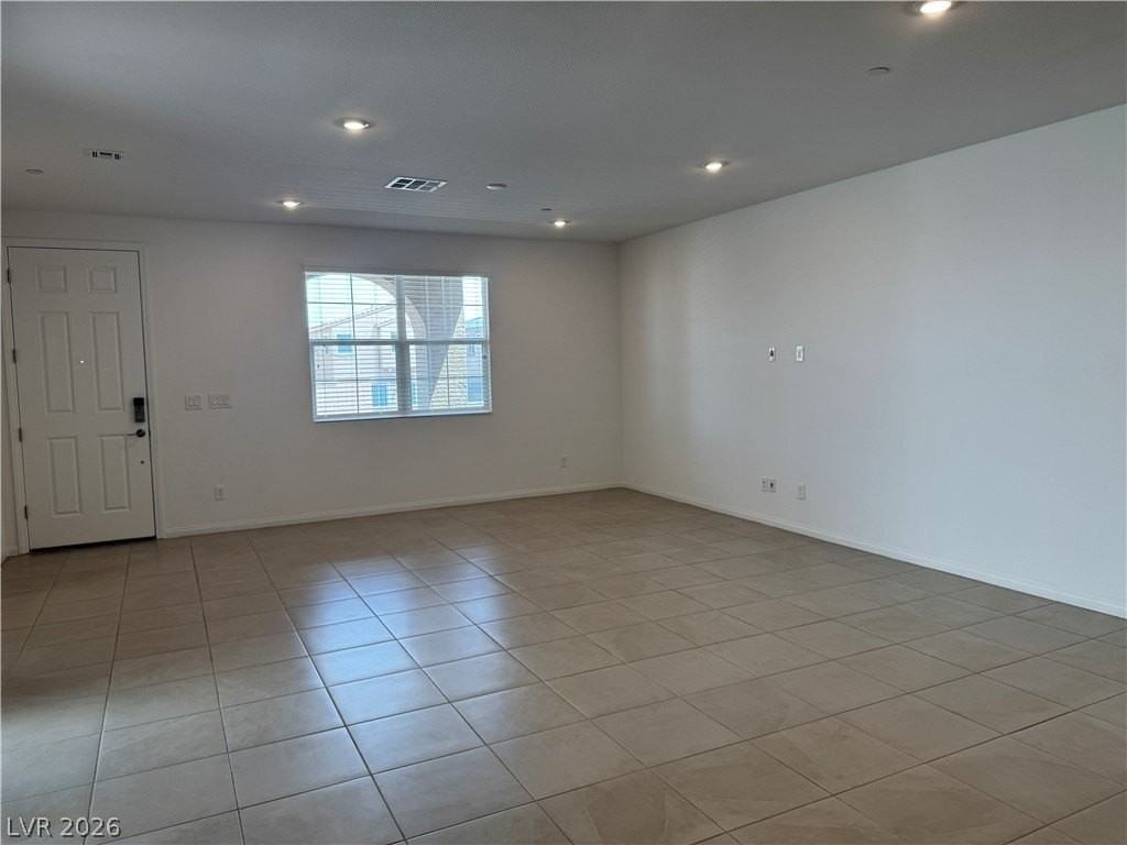 208 Vanhoy Ave - Photo 4 of 14