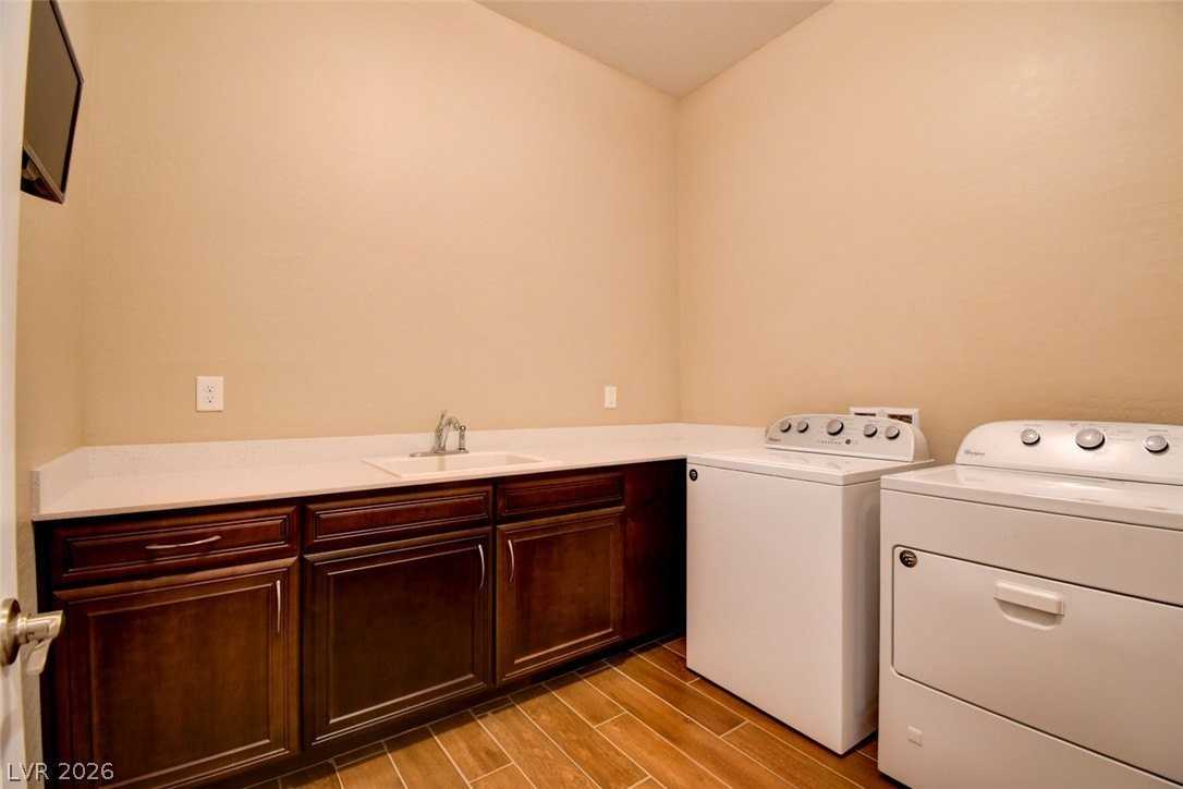 6344 Lautman Ridge Ct - Photo 6 of 17