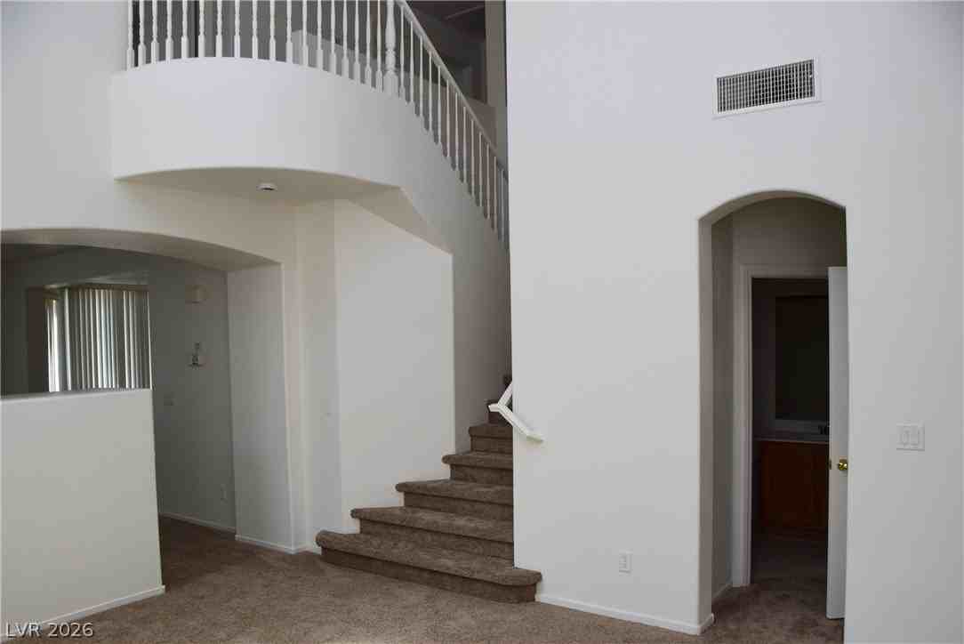 9493 Grove Ridge Ave - Photo 6 of 50