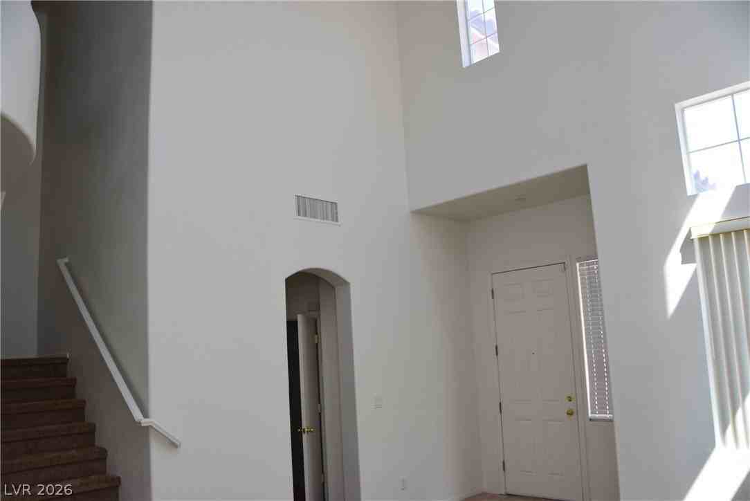 9493 Grove Ridge Ave - Photo 7 of 50