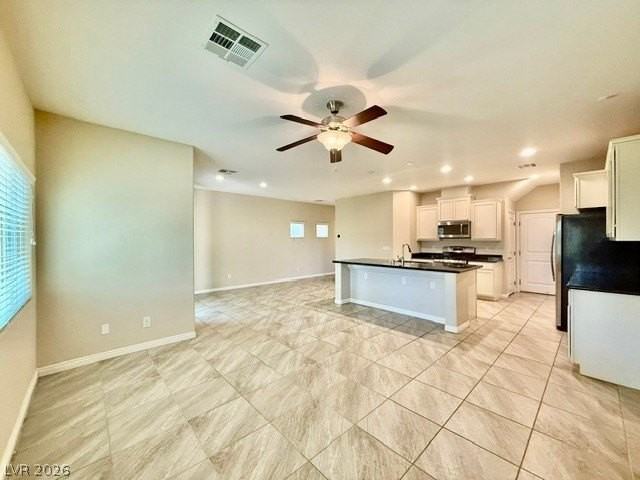 8443 Blacktip Ave - Photo 5 of 17