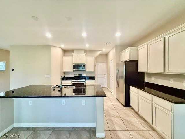 8443 Blacktip Ave - Photo 6 of 17