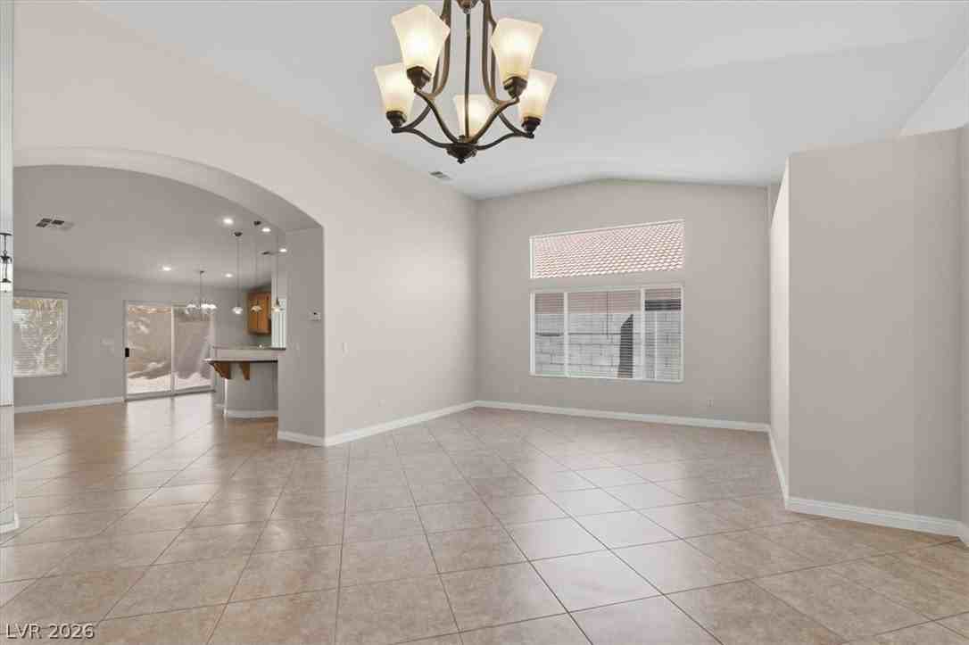 9041 Faversham Ct - Photo 3 of 22