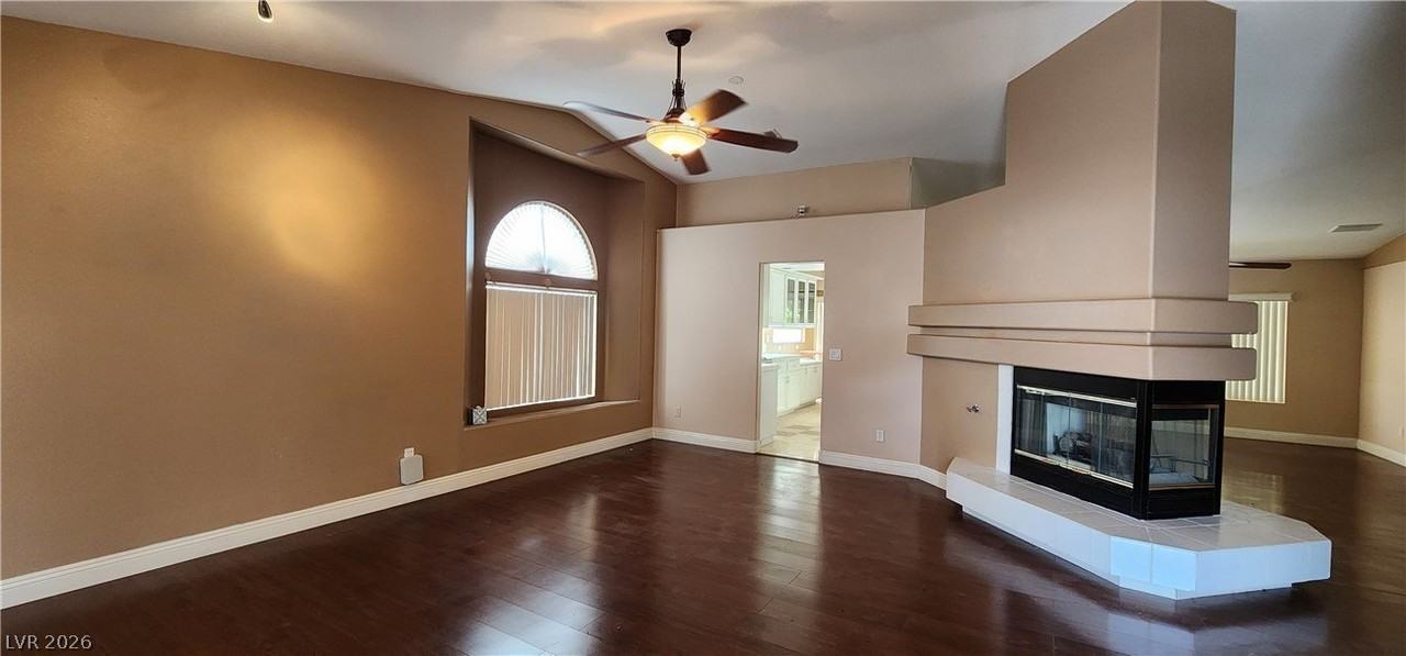1395 Falling Snow Ave - Photo 3 of 22