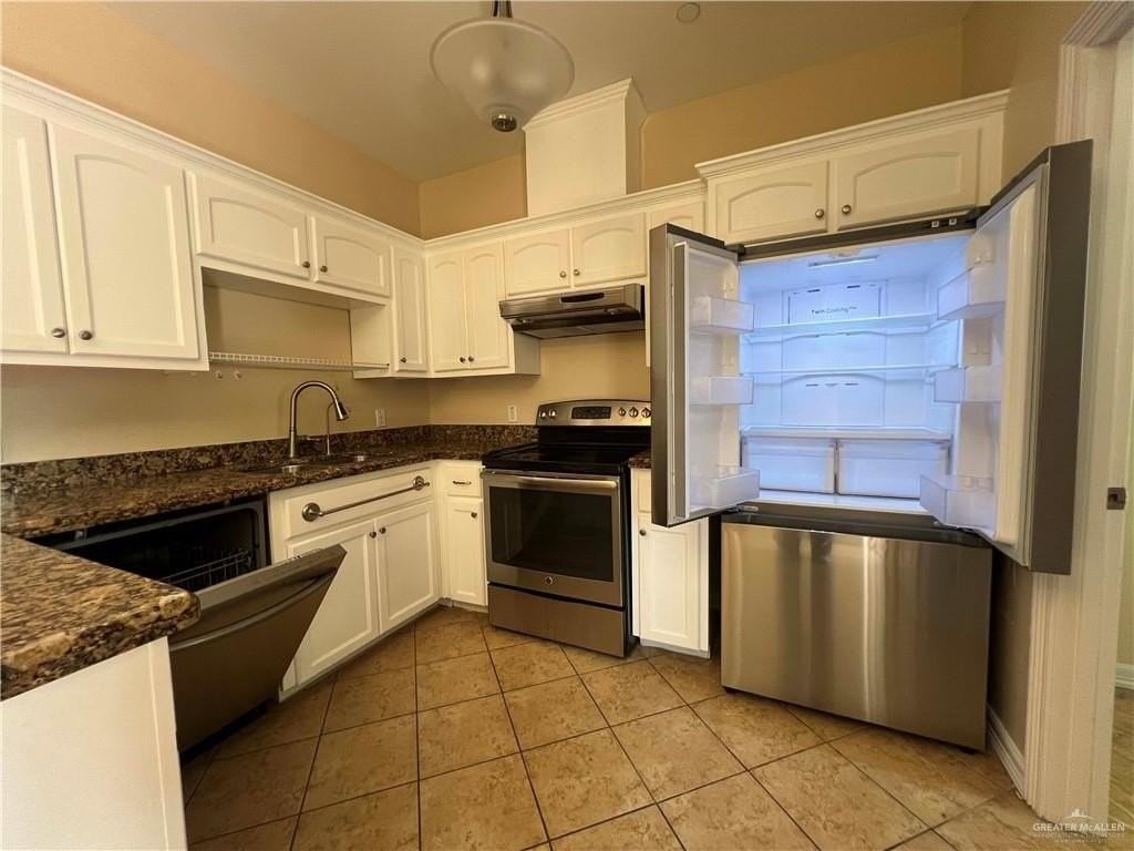 313 S 49th St #4 - Photo 5 of 25