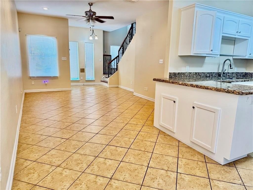 313 S 49th St #4 - Photo 7 of 25