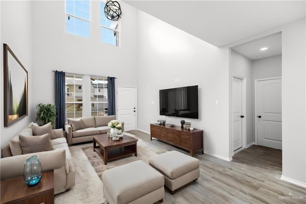 2017 Cassandra St - Photo 2 of 18