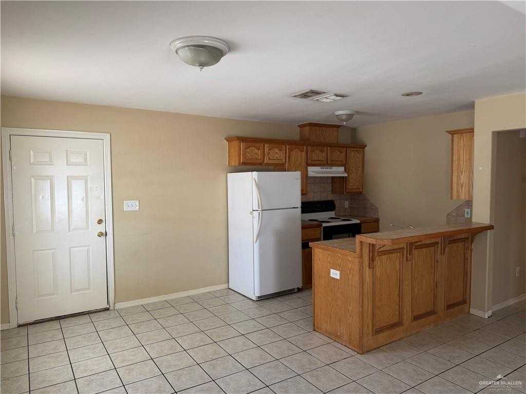 1030 French Ave #3 - Photo 3 of 13