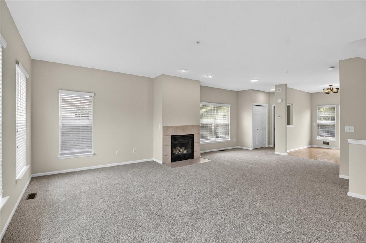 379 Cherry Orchard Rd - Photo 6 of 43