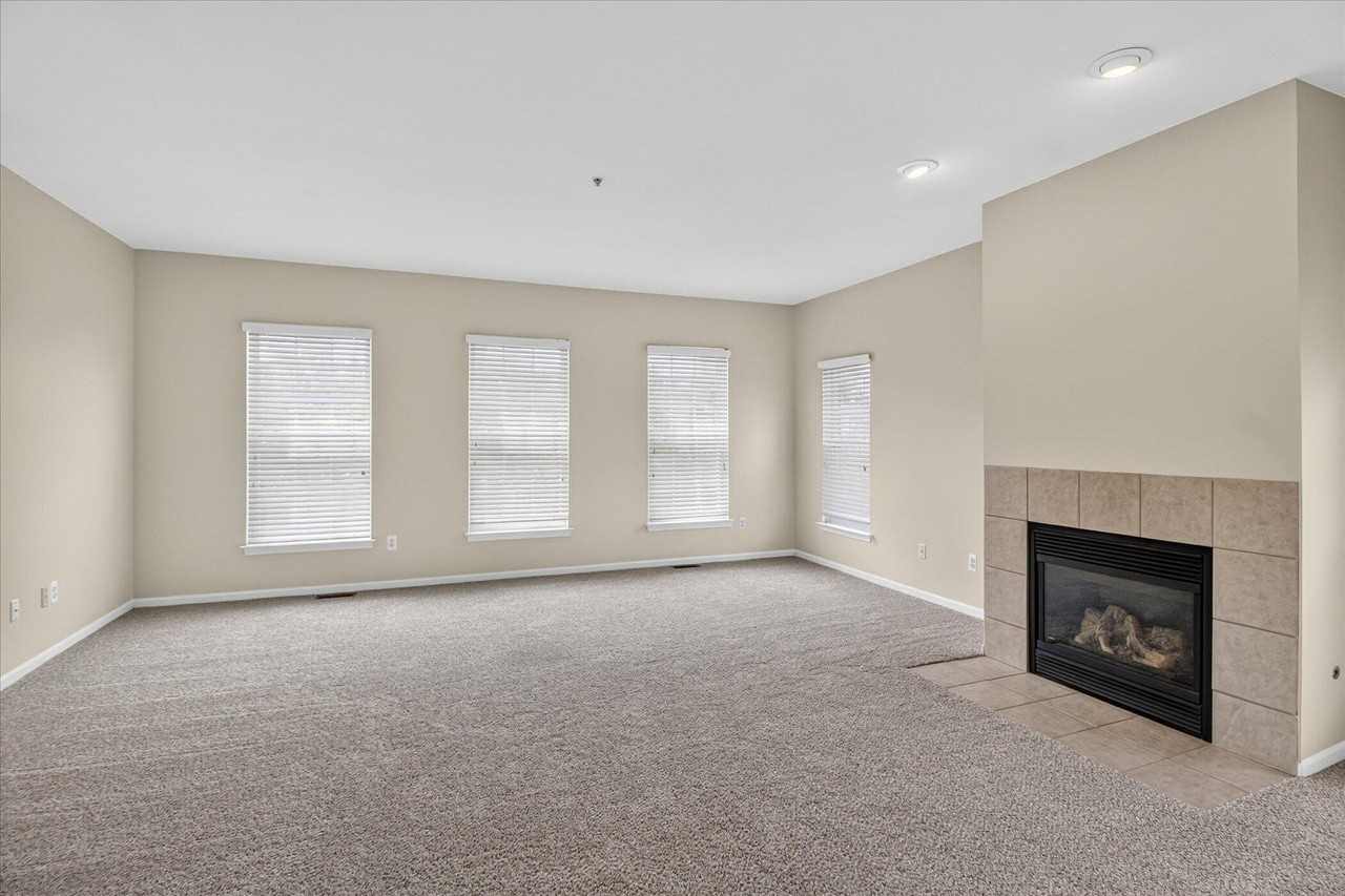 379 Cherry Orchard Rd - Photo 7 of 43