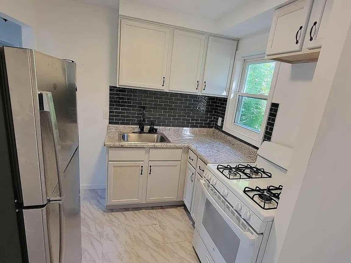 26548 Eton Ave - Photo 2 of 17