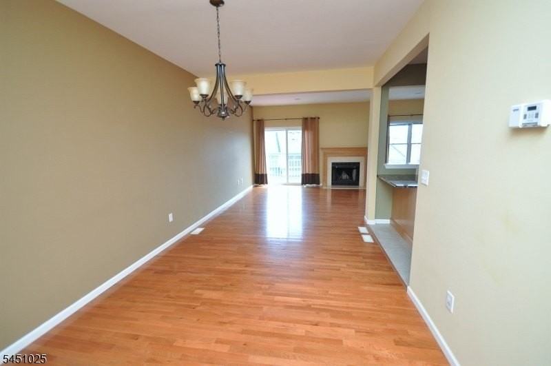 370 Summerhill Dr - Photo 3 of 15