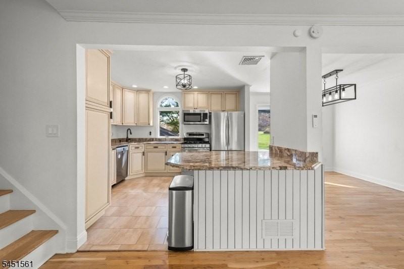 27 Meadowview Rd - Photo 7 of 22