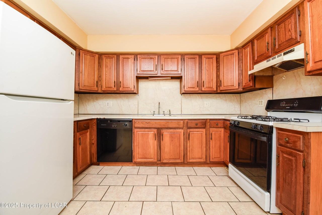 191 Boland Ave #1 - Photo 3 of 25
