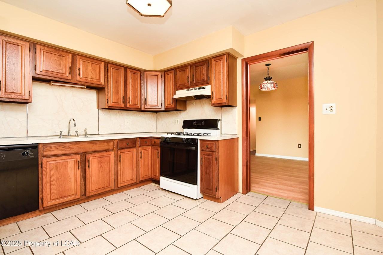 191 Boland Ave #1 - Photo 5 of 25