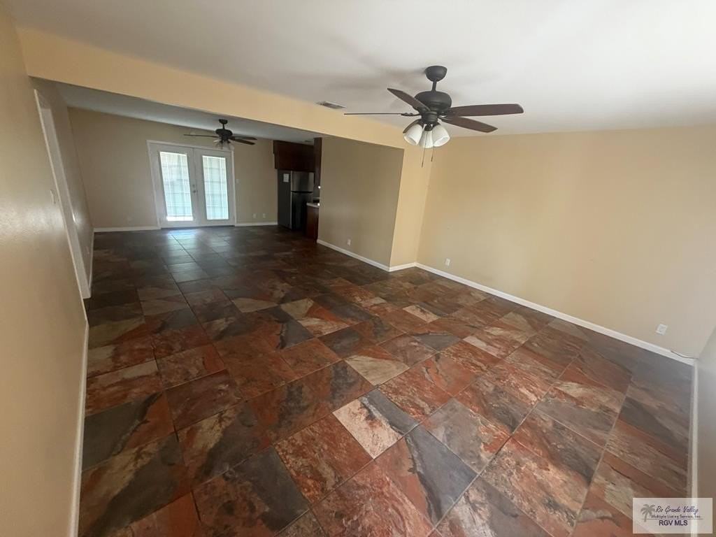 433 Fairwind Dr - Photo 2 of 13