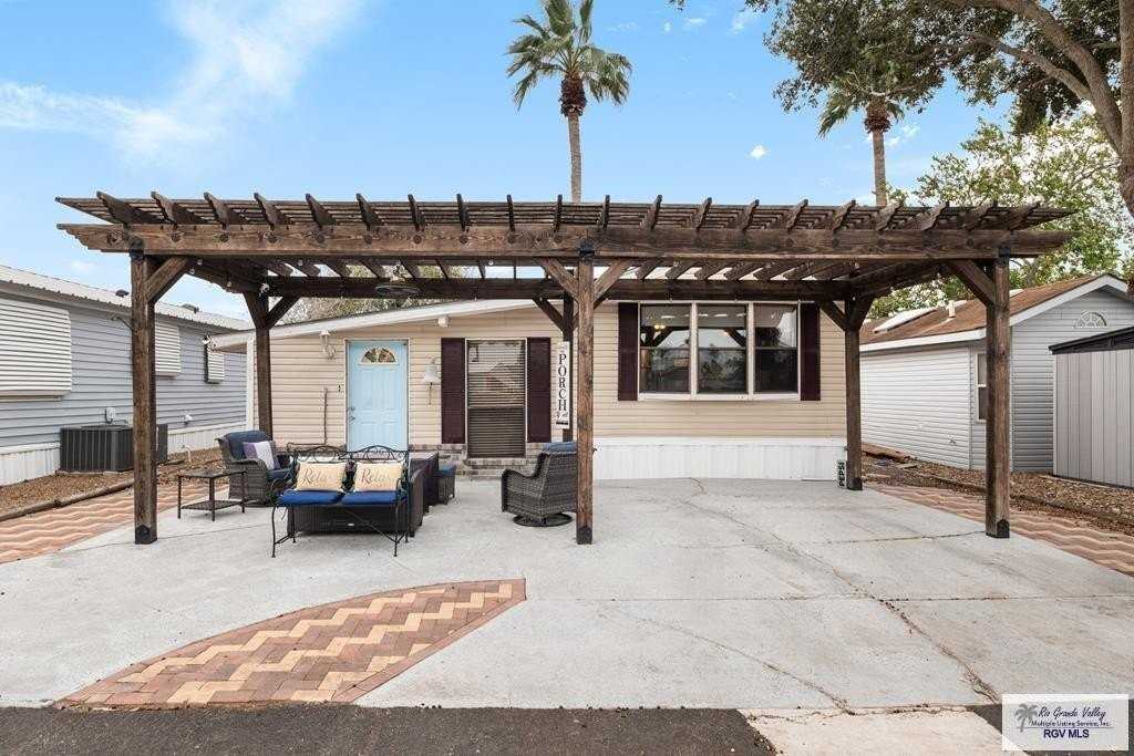 70 Palm Ln - Photo 2 of 22