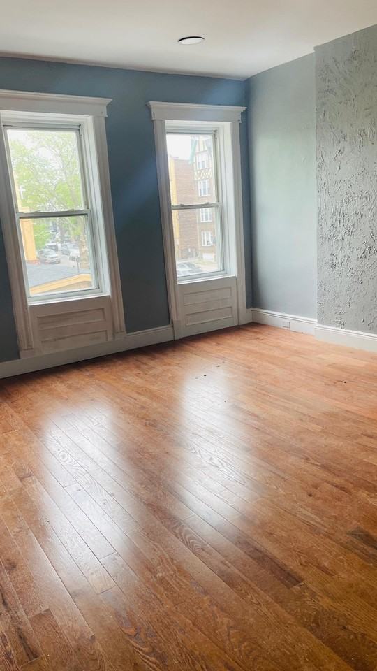 514 W Side Ave - Photo 7 of 13