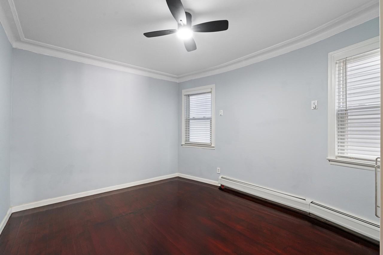 257 Kennedy Blvd #1 - Photo 7 of 18